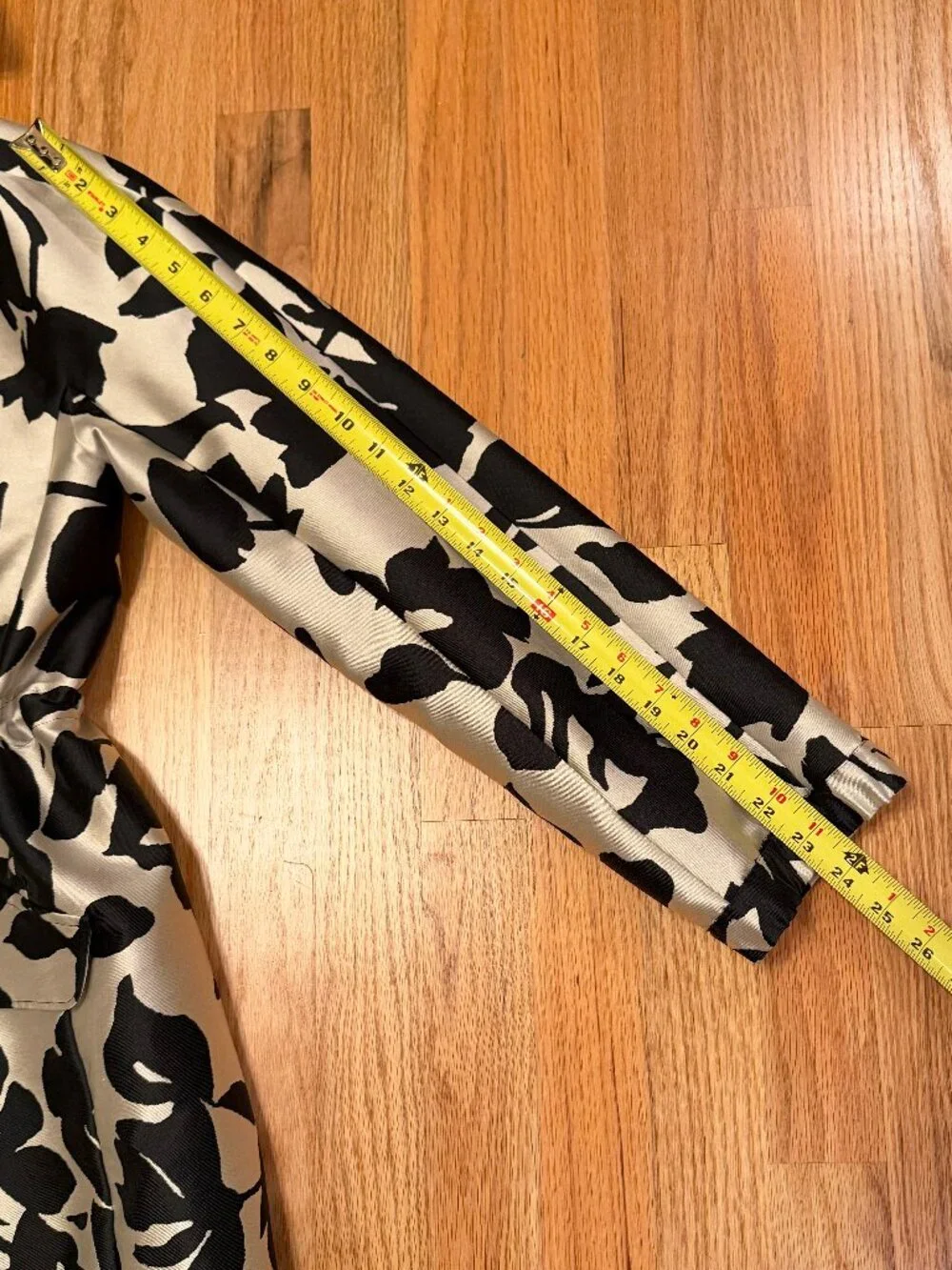 Max Mara Weekend Black Floral Hooded Lightweight Coat Cinched Waist IT44 US10 - Picture 14 of 15
